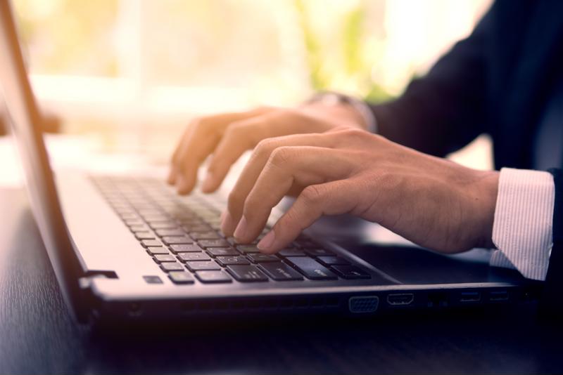 Electronic messaging is expected to help shipping professionals adapt to the July VGM rules.